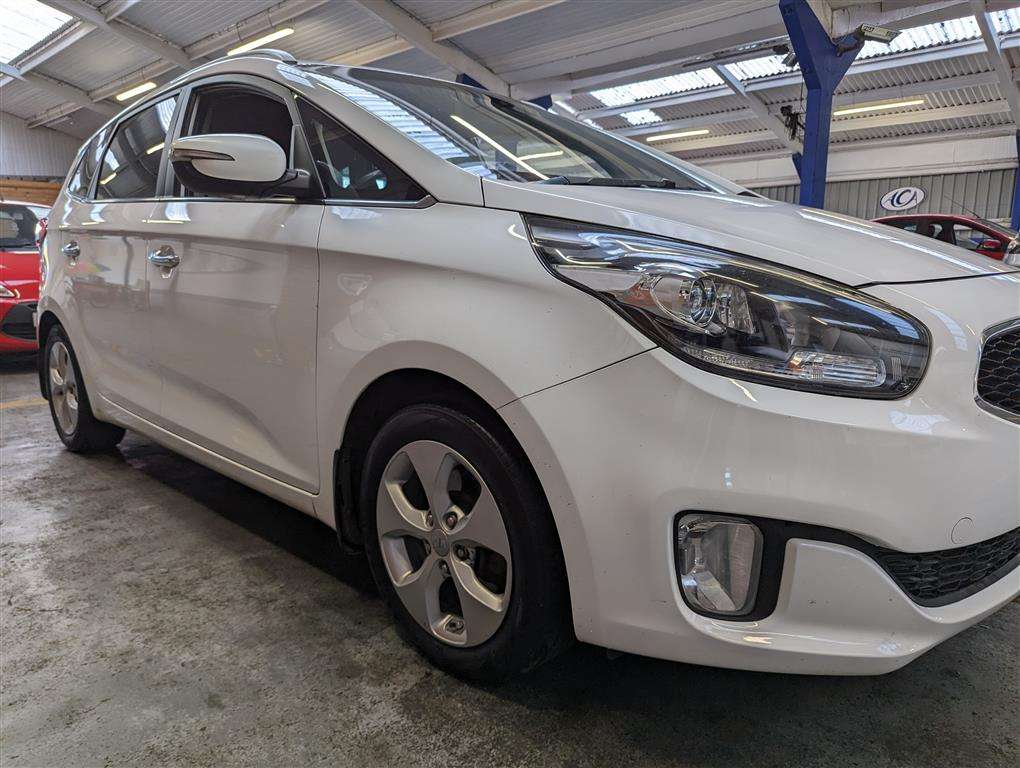 <p>2015 KIA CARENS 2 ECODYNAMICS CRDI</p>