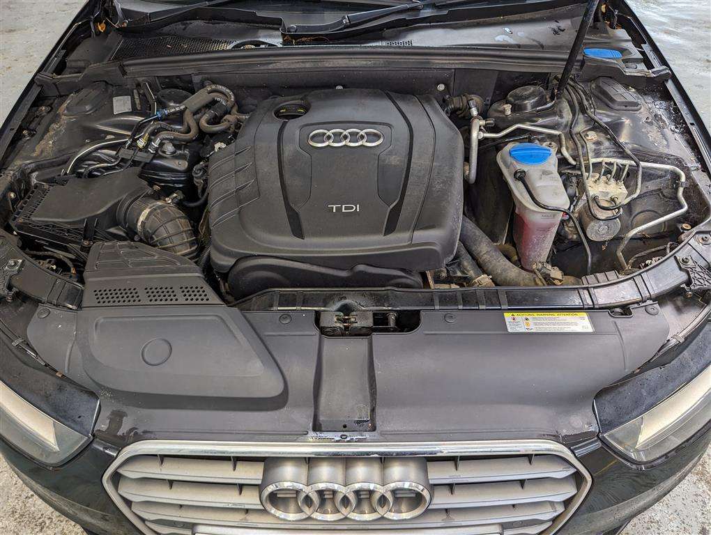 <p>2013 AUDI A4 TECHNIK TDI</p>