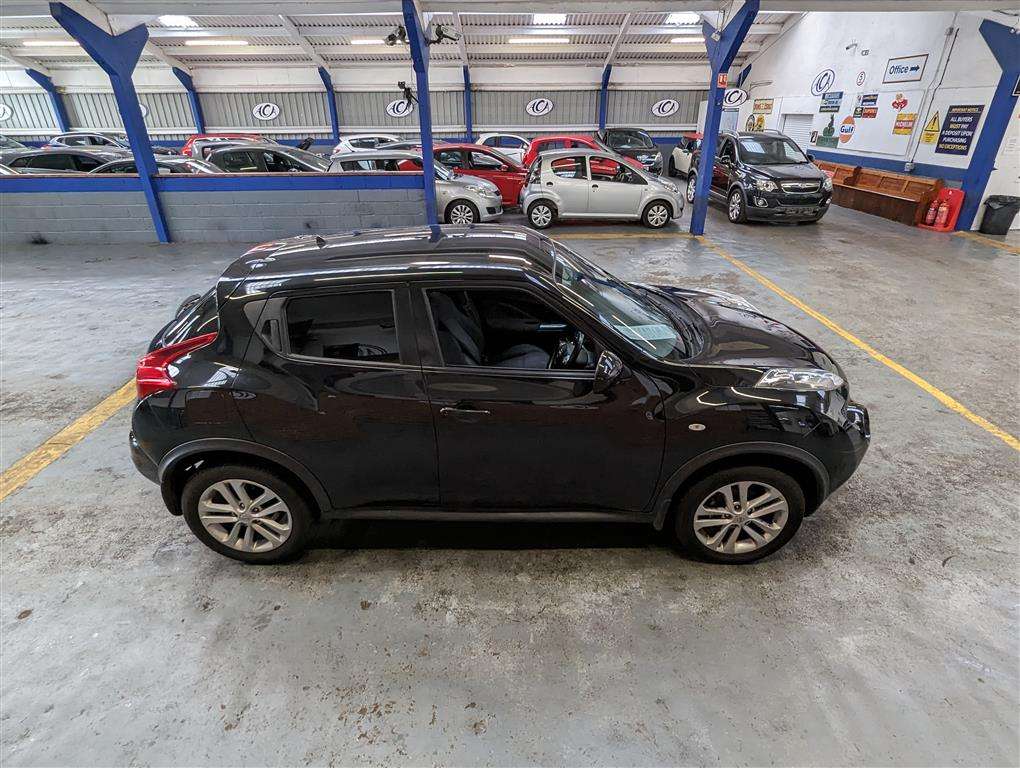 <p>2011 NISSAN JUKE ACENTA PREMIUM</p>