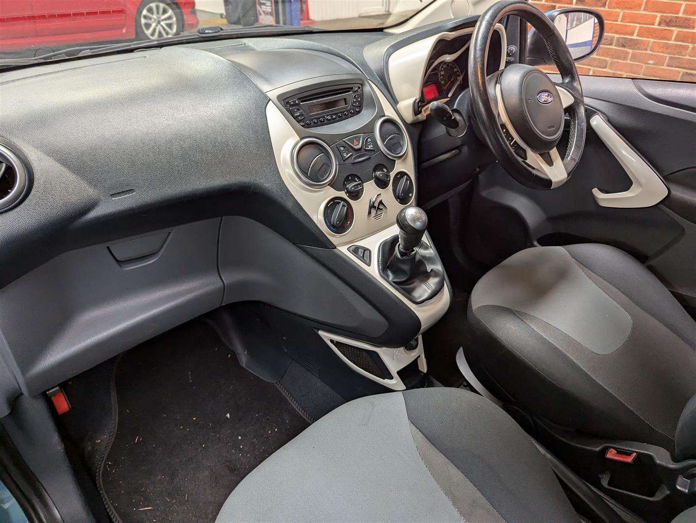 <p>2014 FORD KA ZETEC</p>