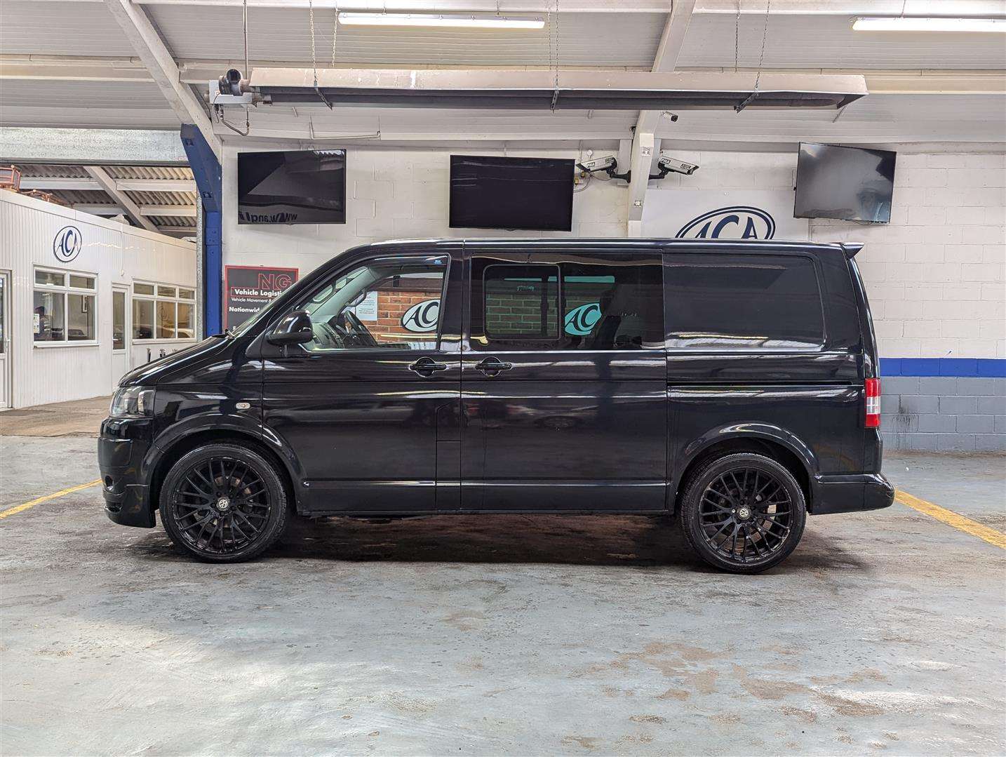 <p>2013 VOLKSWAGEN TPORTER T30 TLINE 140 TDI KOMBI</p>