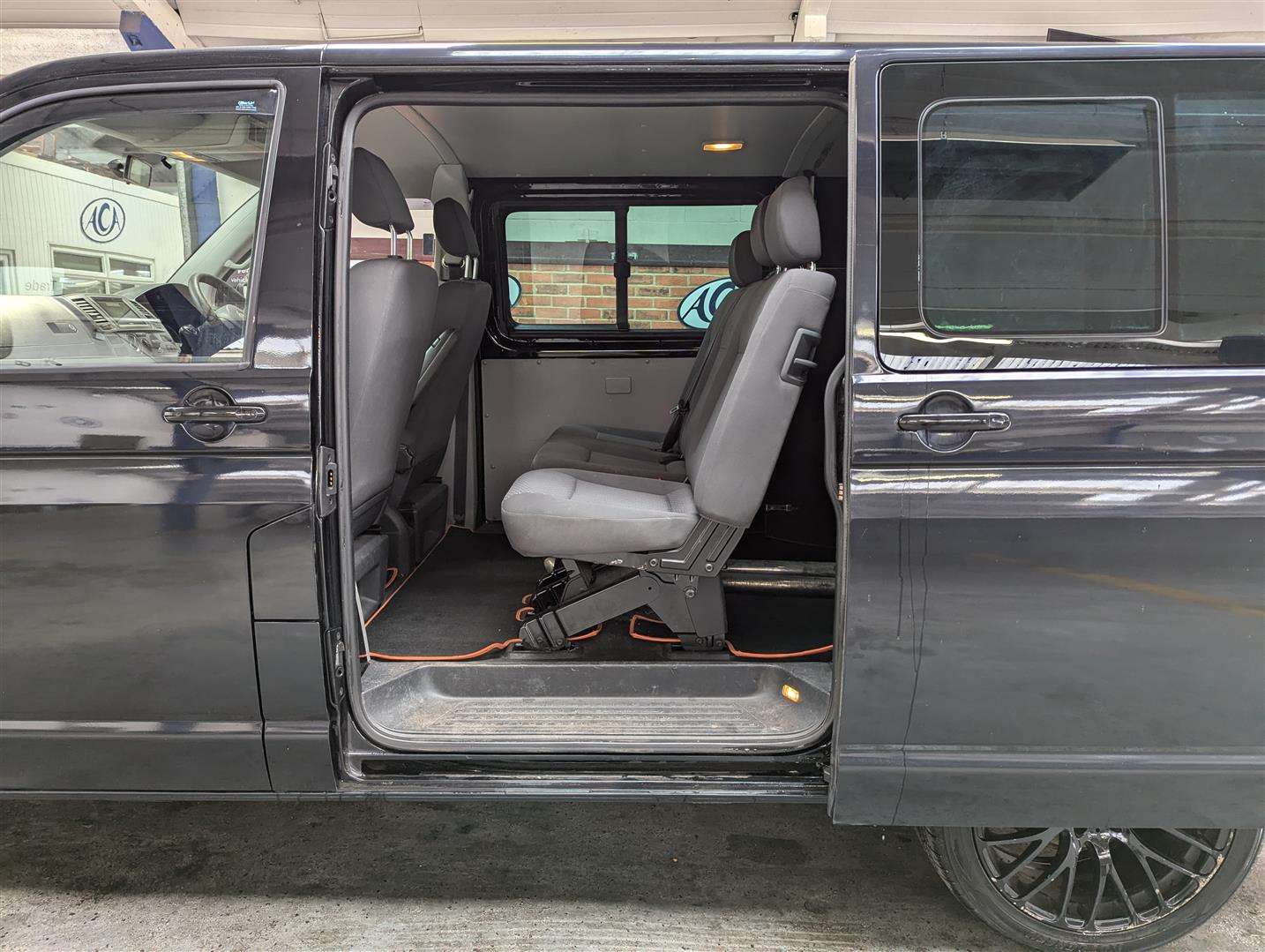 <p>2013 VOLKSWAGEN TPORTER T30 TLINE 140 TDI KOMBI</p>