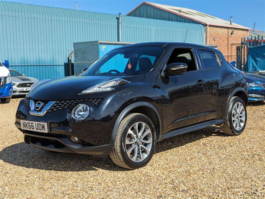 <p>2016 NISSAN JUKE TEKNA DCI</p>