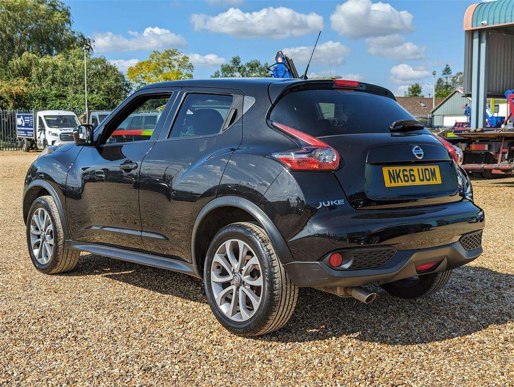 <p>2016 NISSAN JUKE TEKNA DCI</p>