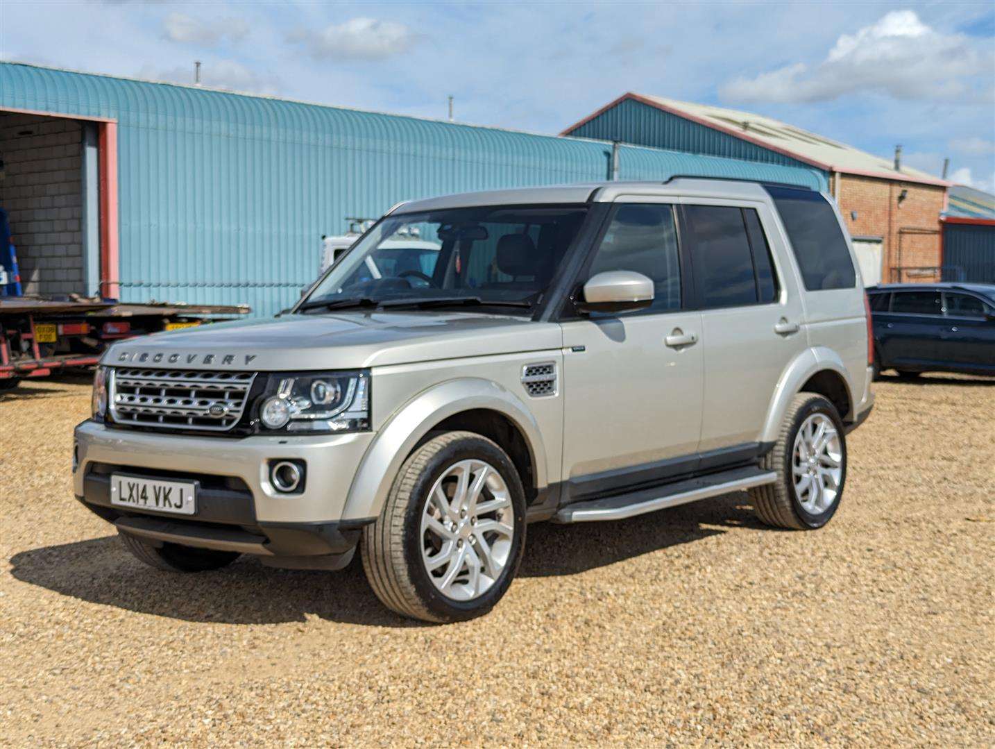 <p>2014 LAND ROVER DISCOVERY HSE SDV6 AUTO</p>