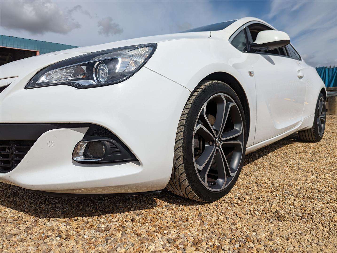 <p>2016 VAUXHALL ASTRA GTC LIMITED ED CDTI</p>