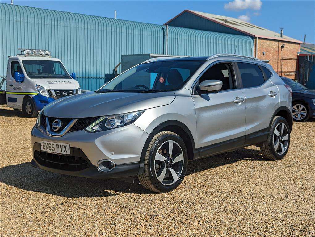 <p>2015 NISSAN QASHQAI N-TEC + DIG-T</p>