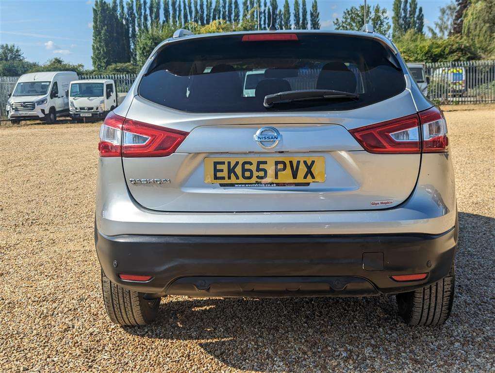 <p>2015 NISSAN QASHQAI N-TEC + DIG-T</p>