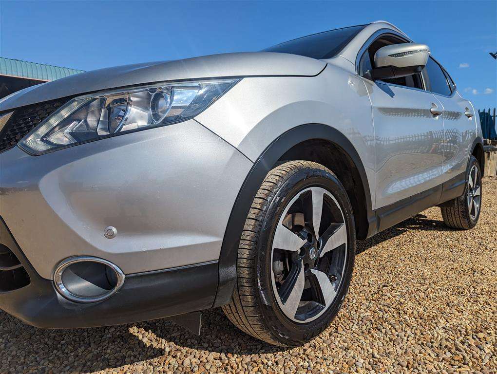 <p>2015 NISSAN QASHQAI N-TEC + DIG-T</p>