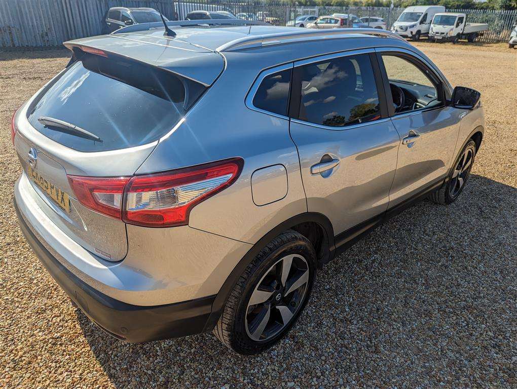 <p>2015 NISSAN QASHQAI N-TEC + DIG-T</p>