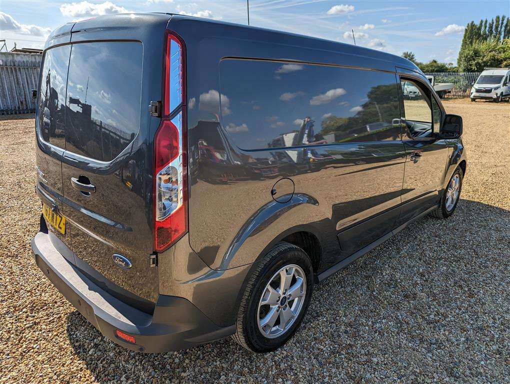 <p>2017 FORD TRANSIT CONNECT 240 LIMIT</p>