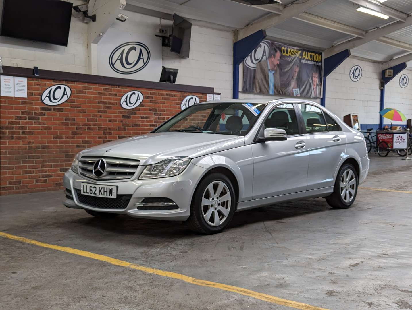 <p>2012 MERCEDES-BENZ C220 EXEC SE CDI BLUE-CY</p>