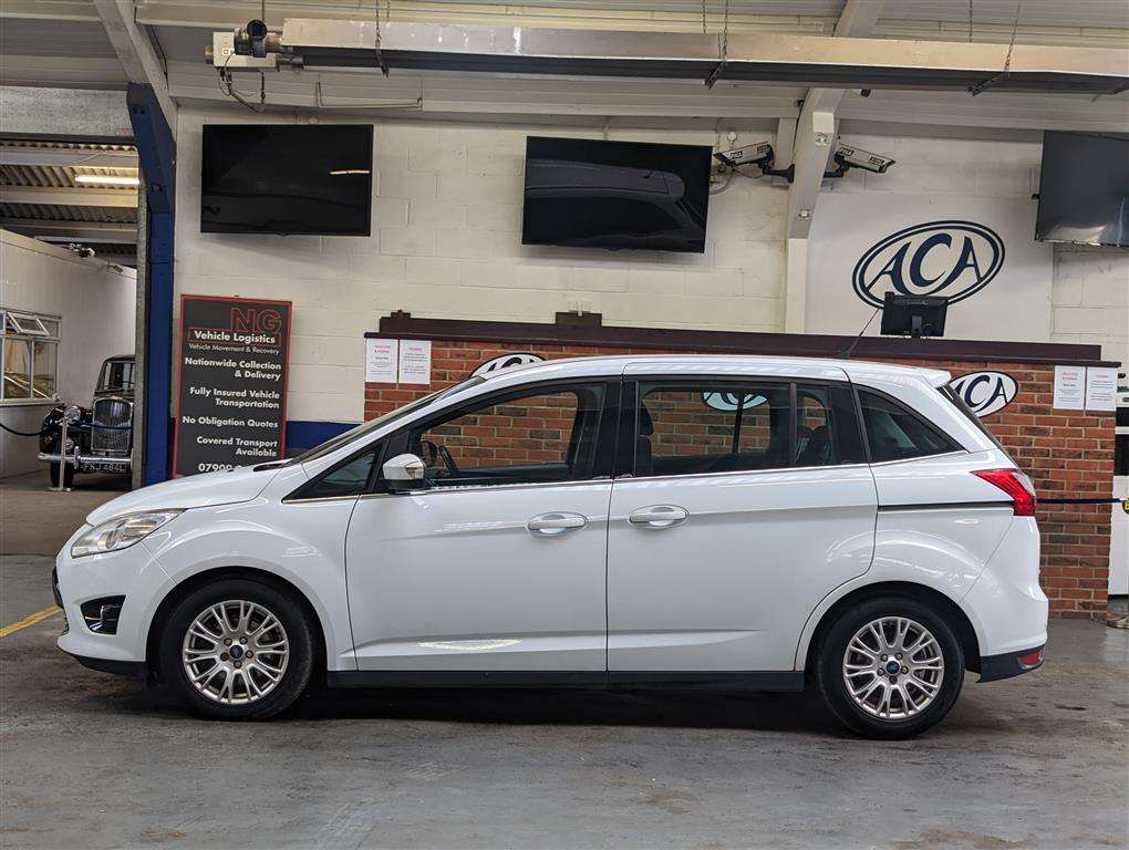 <p>2012 FORD GRAND C-MAX **SOLD</p>