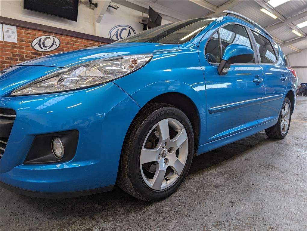 <p>2012 PEUGEOT 207 ALLURE SW</p>