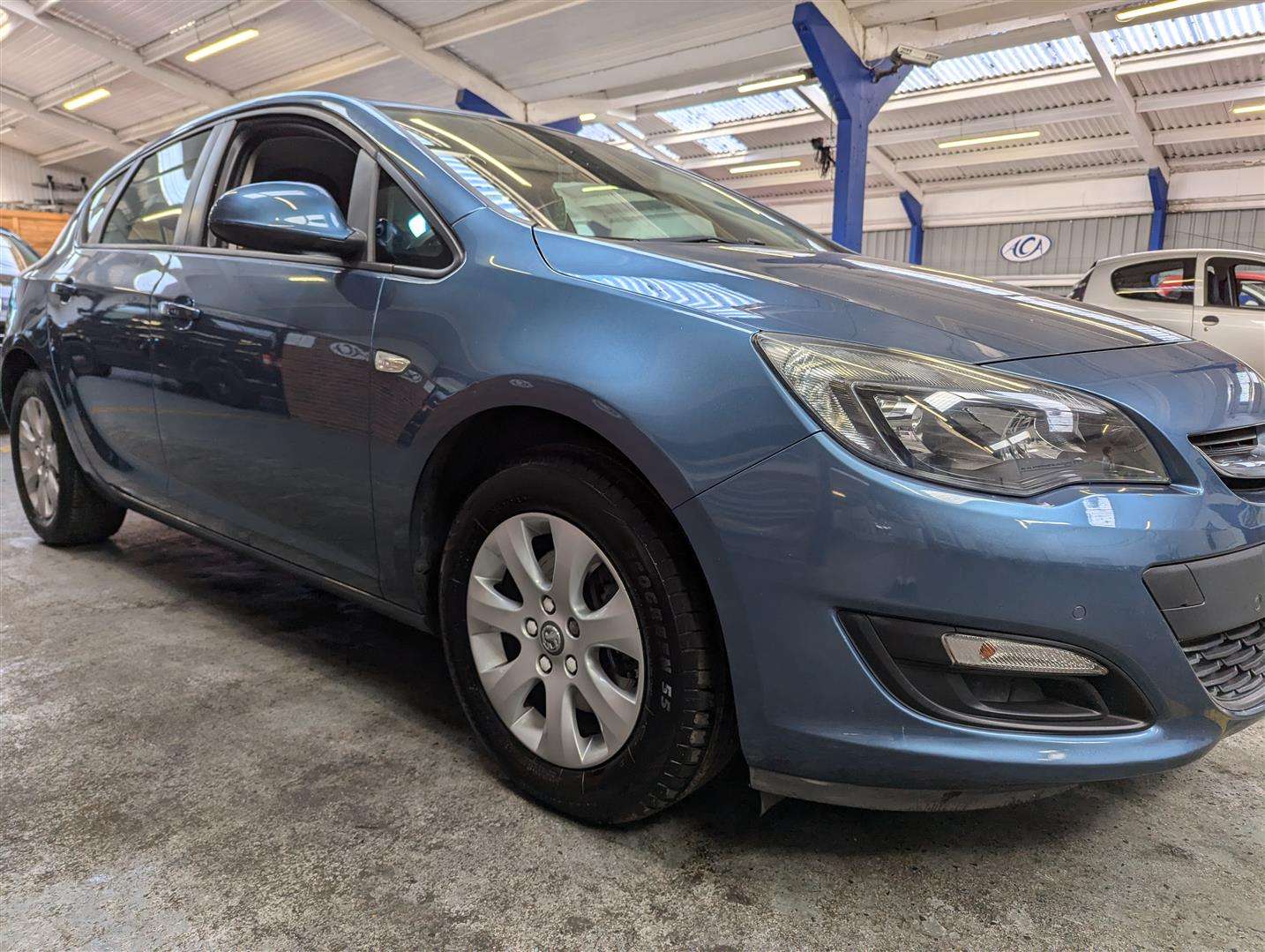 <p>2015 VAUXHALL ASTRA DESIGN CDTI ECOFLEX</p>