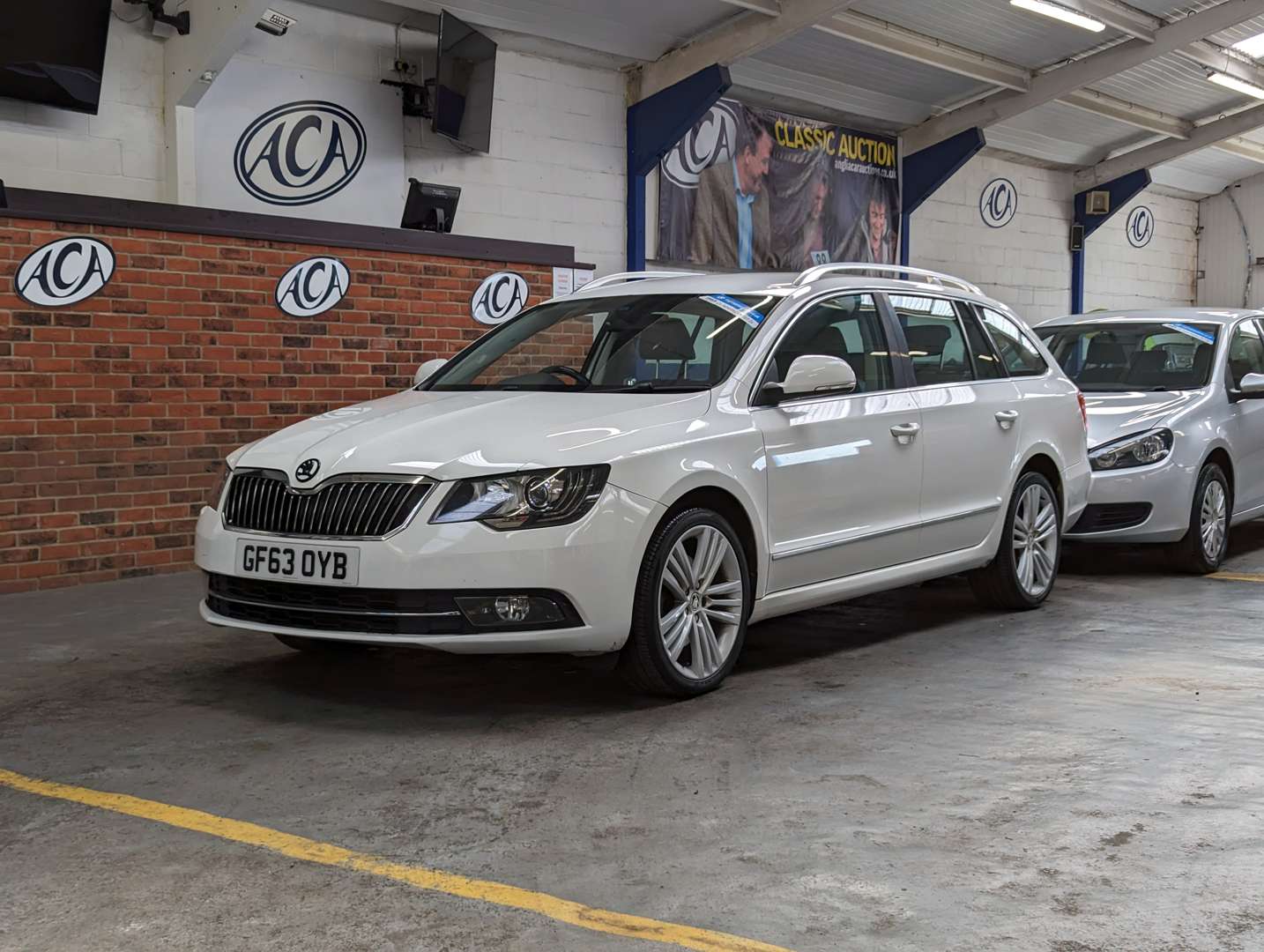 <p>2013 SKODA SUPERB ELEGANCE TDI CR</p>