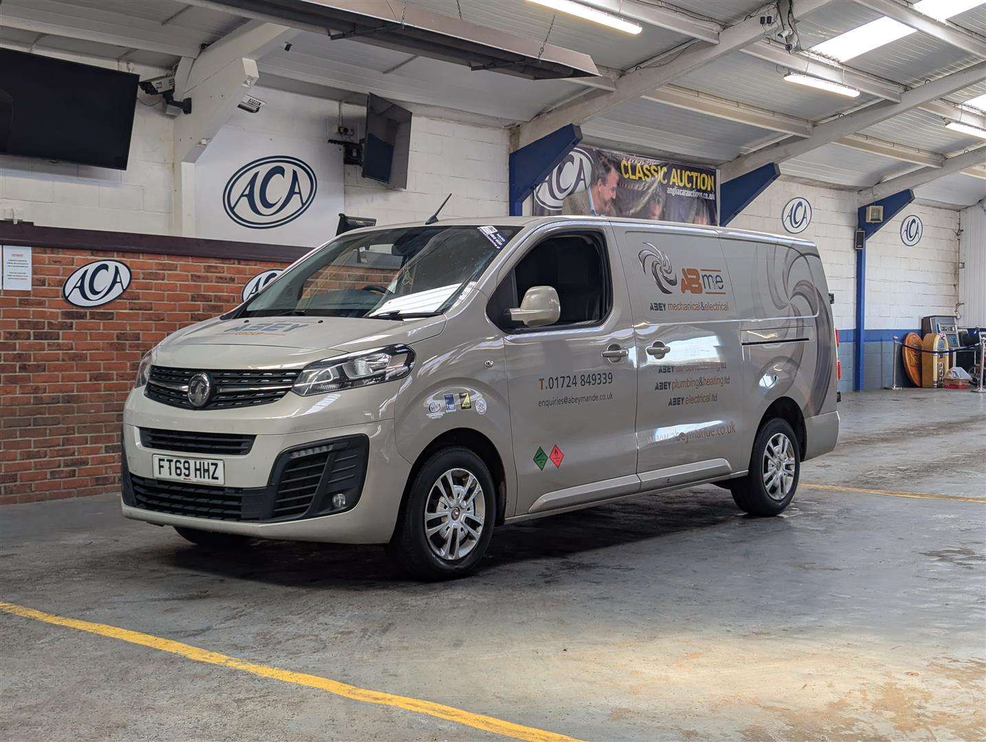 <p>2020 VAUXHALL VIVARO 2900 SPORTIVE S/S</p>