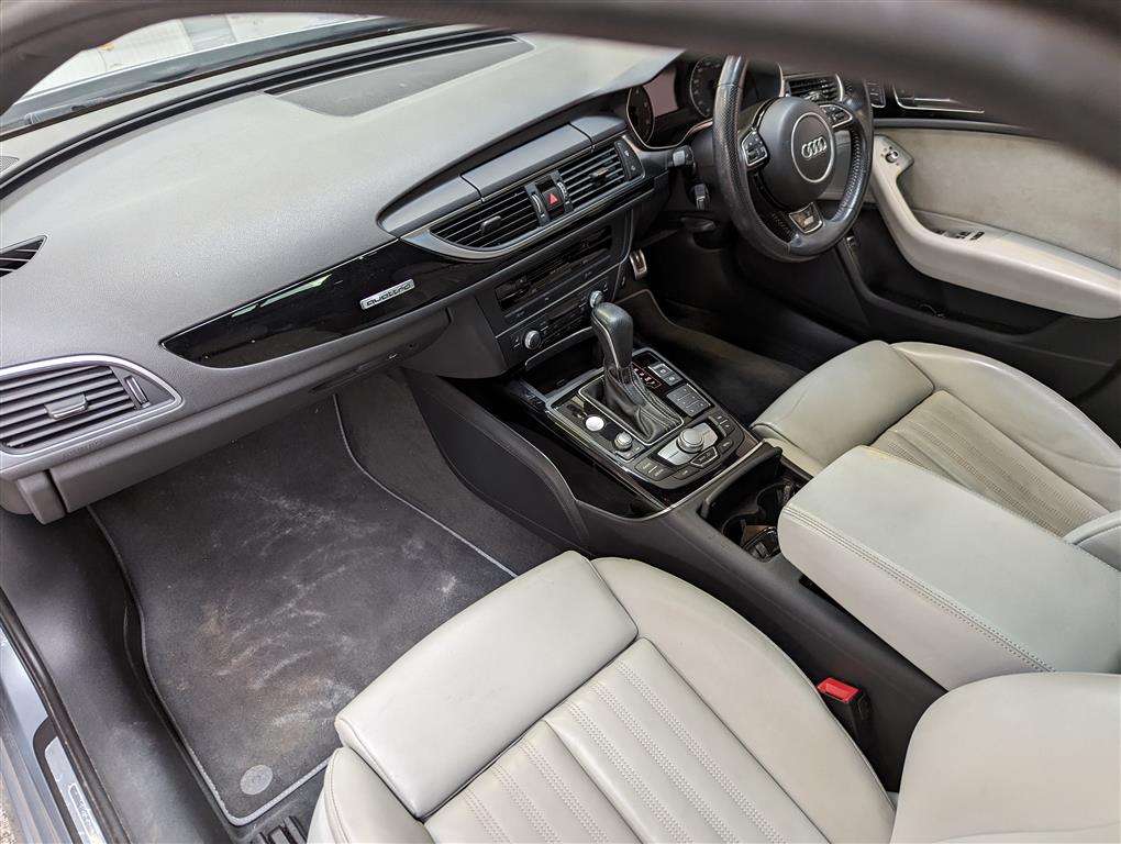 <p>2016 AUDI A6 S LINE BLACK ED TDI QU</p>