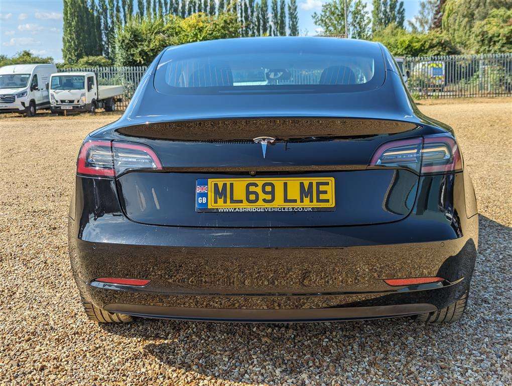 <p>2019 TESLA MODEL 3 STANDARD RANGE +</p>