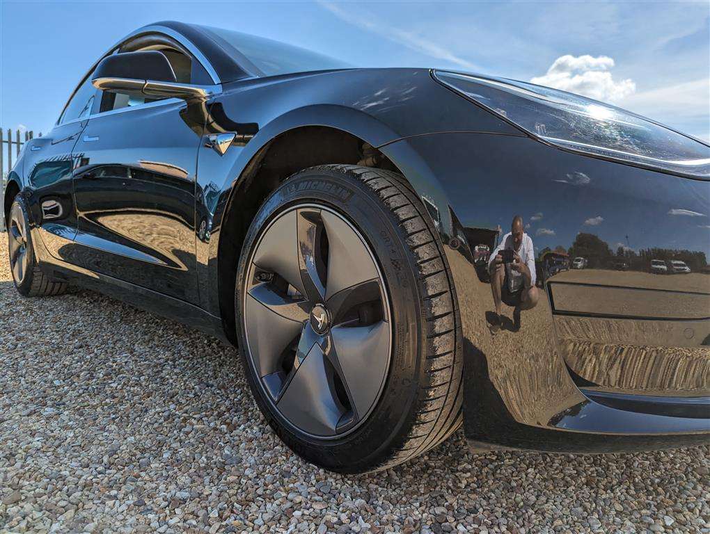 <p>2019 TESLA MODEL 3 STANDARD RANGE +</p>