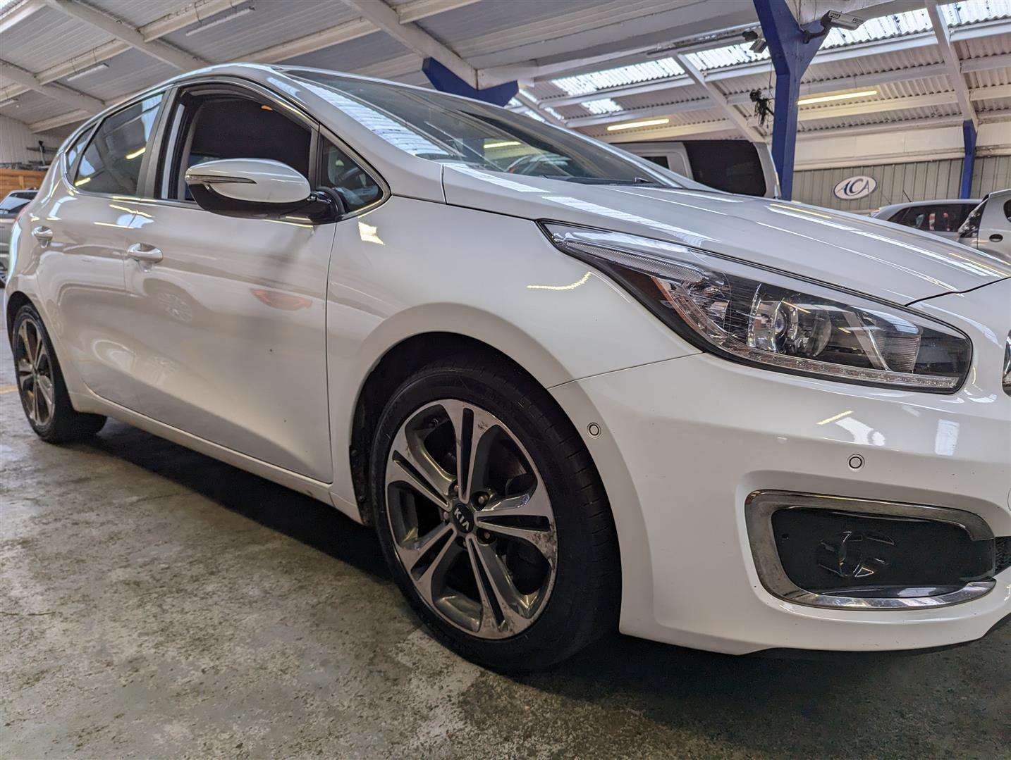 <p>2017 KIA CEED 3 ISG CRDI</p>