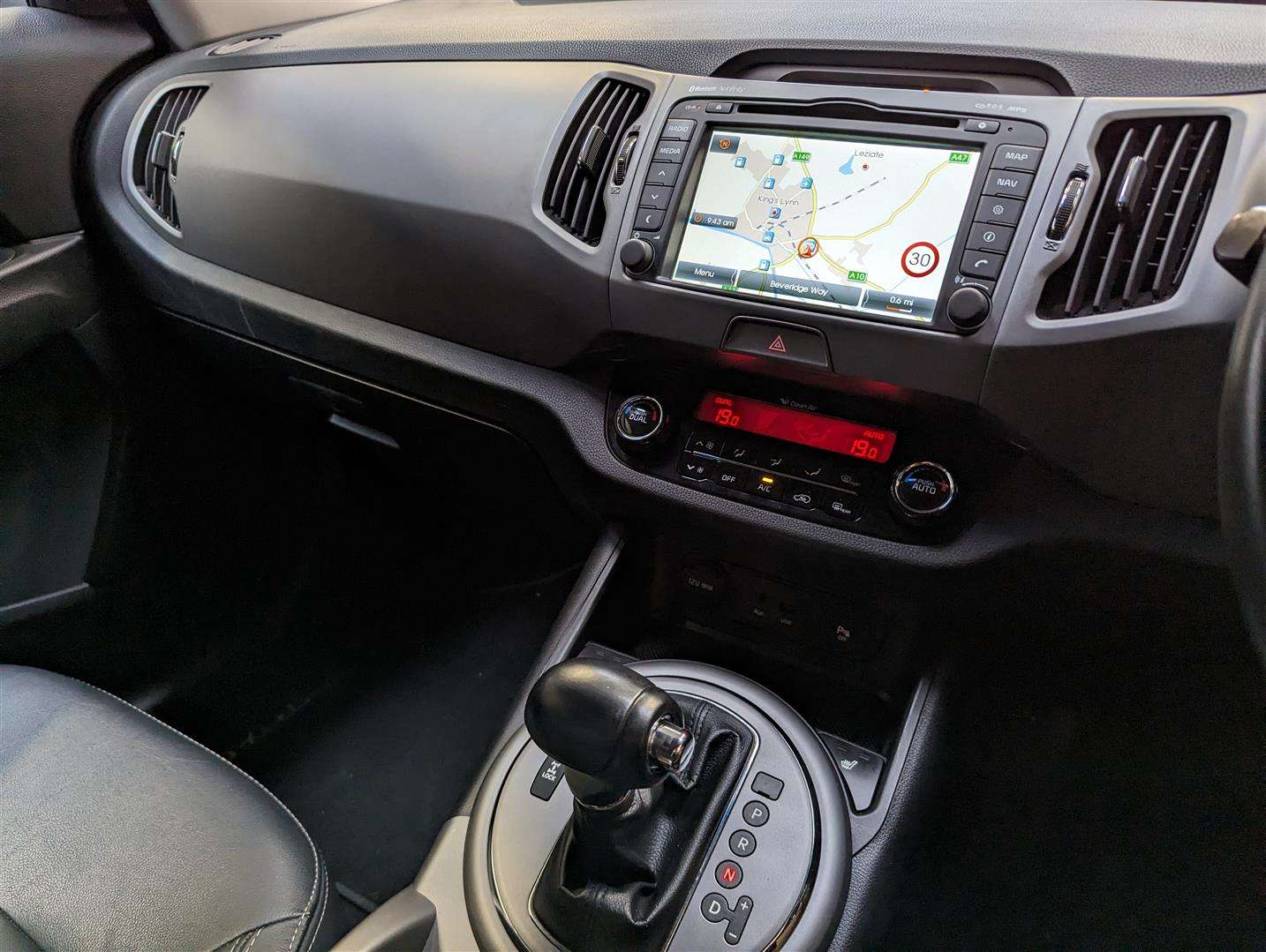 <p>2015 KIA SPORTAGE KX-3 SAT NAV CRD</p>