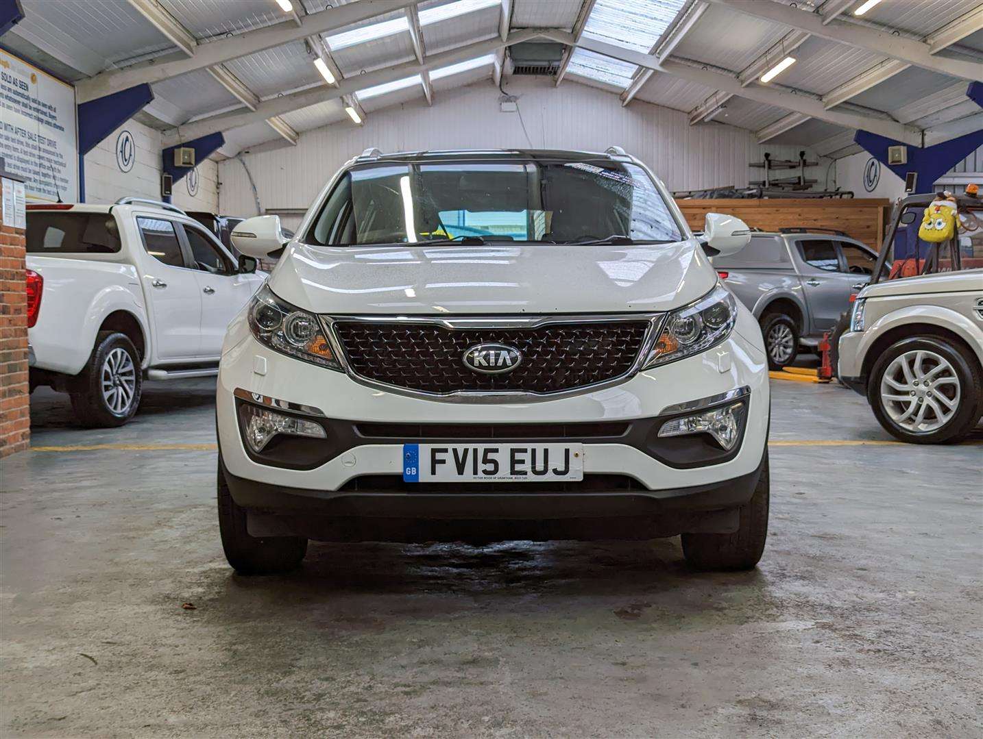 <p>2015 KIA SPORTAGE KX-3 SAT NAV CRD</p>