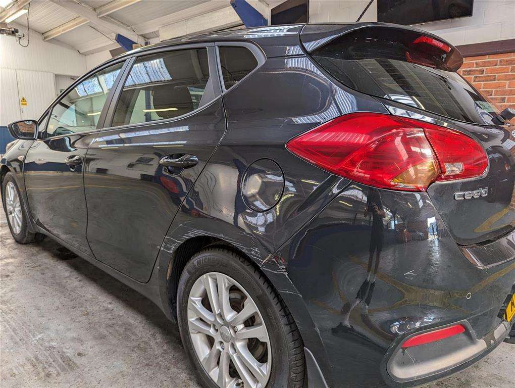 <p>2015 KIA CEED SR7</p>