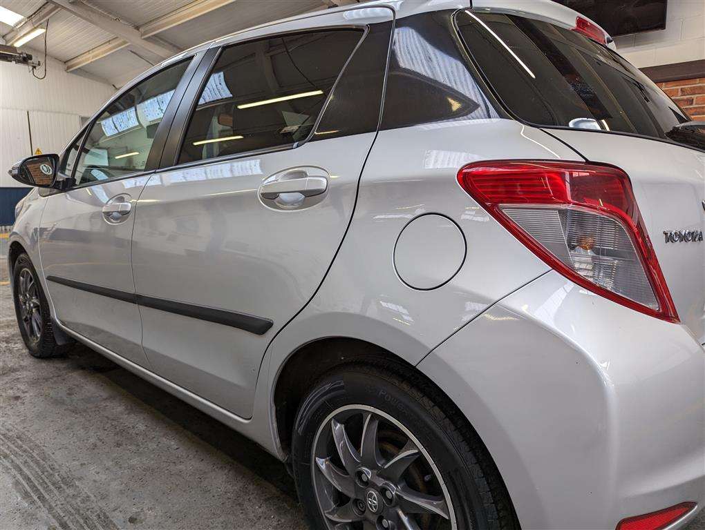 <p>2012 TOYOTA YARIS EDITION VVT-I</p>