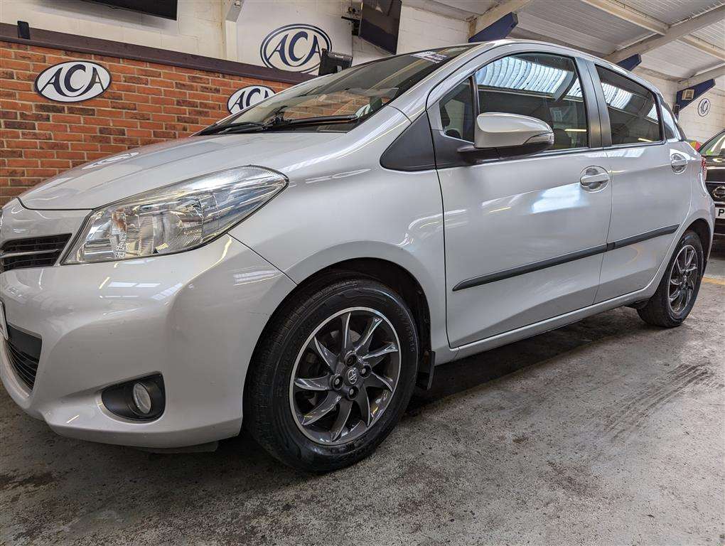 <p>2012 TOYOTA YARIS EDITION VVT-I</p>