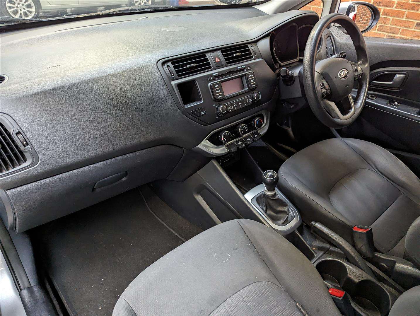 <p>2014 KIA RIO 1</p>