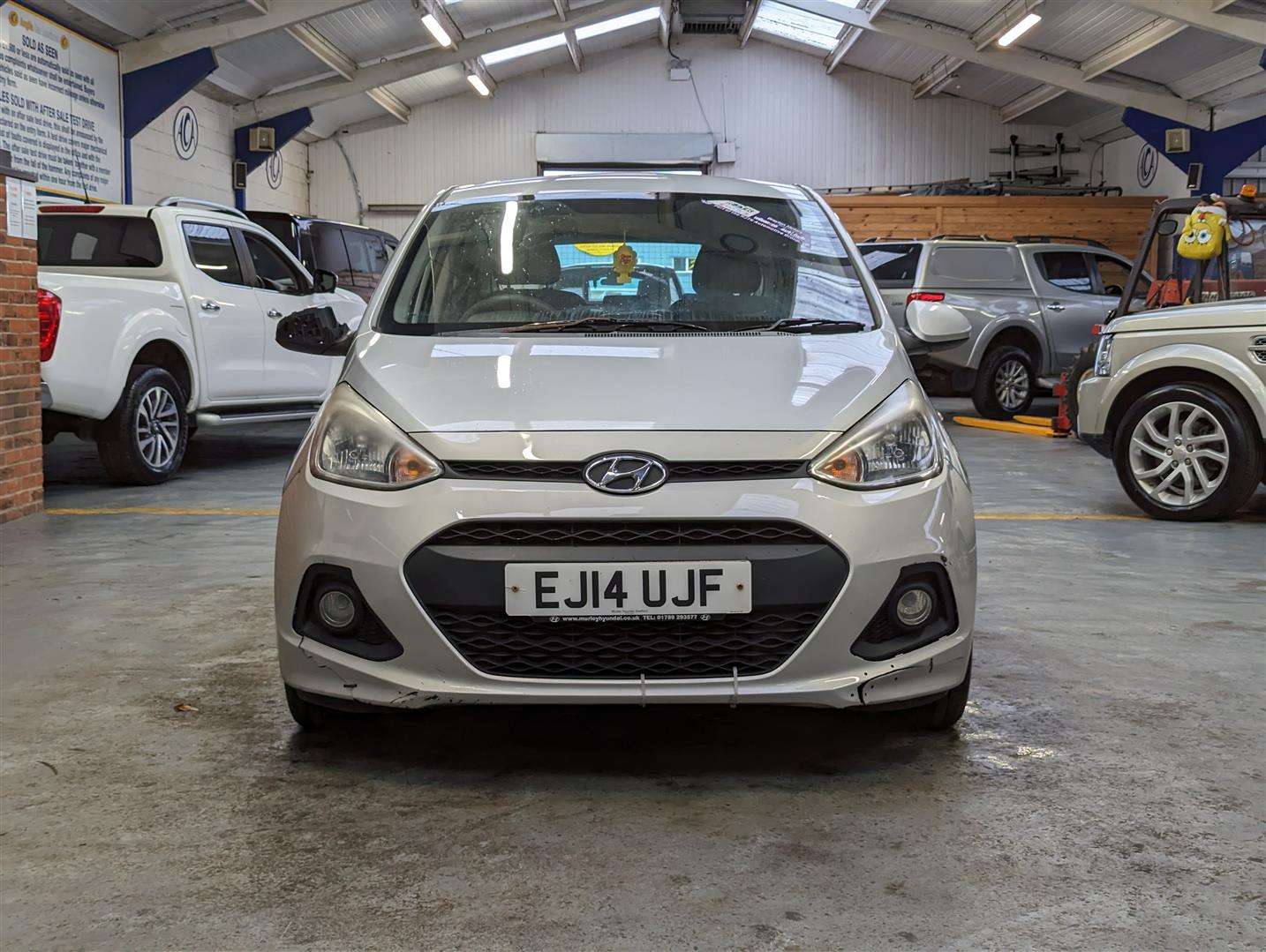 <p>2014 HYUNDAI I10 SE</p>