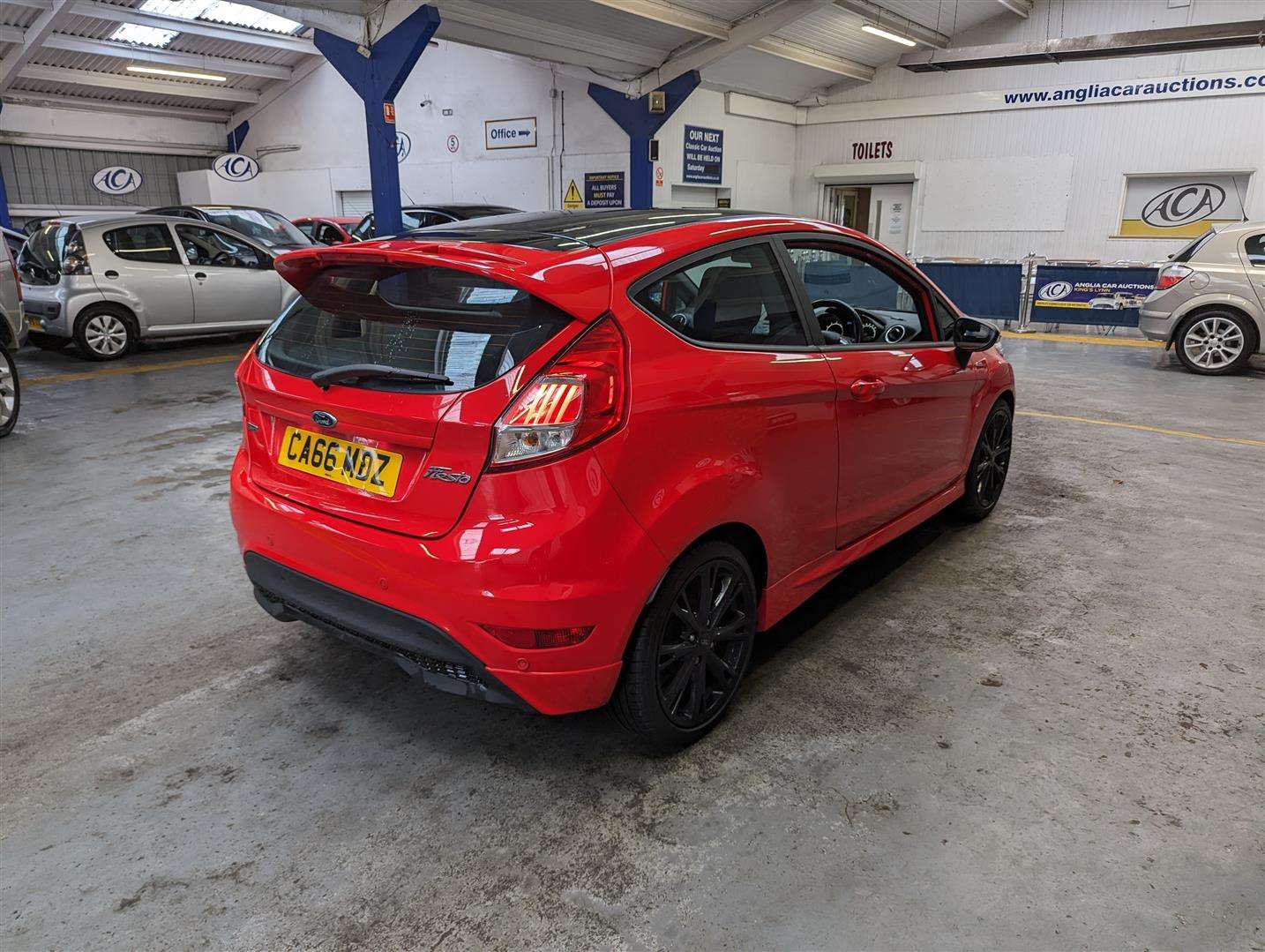 <p>2016 FORD FIESTA ST-LINE RED EDITIO</p>