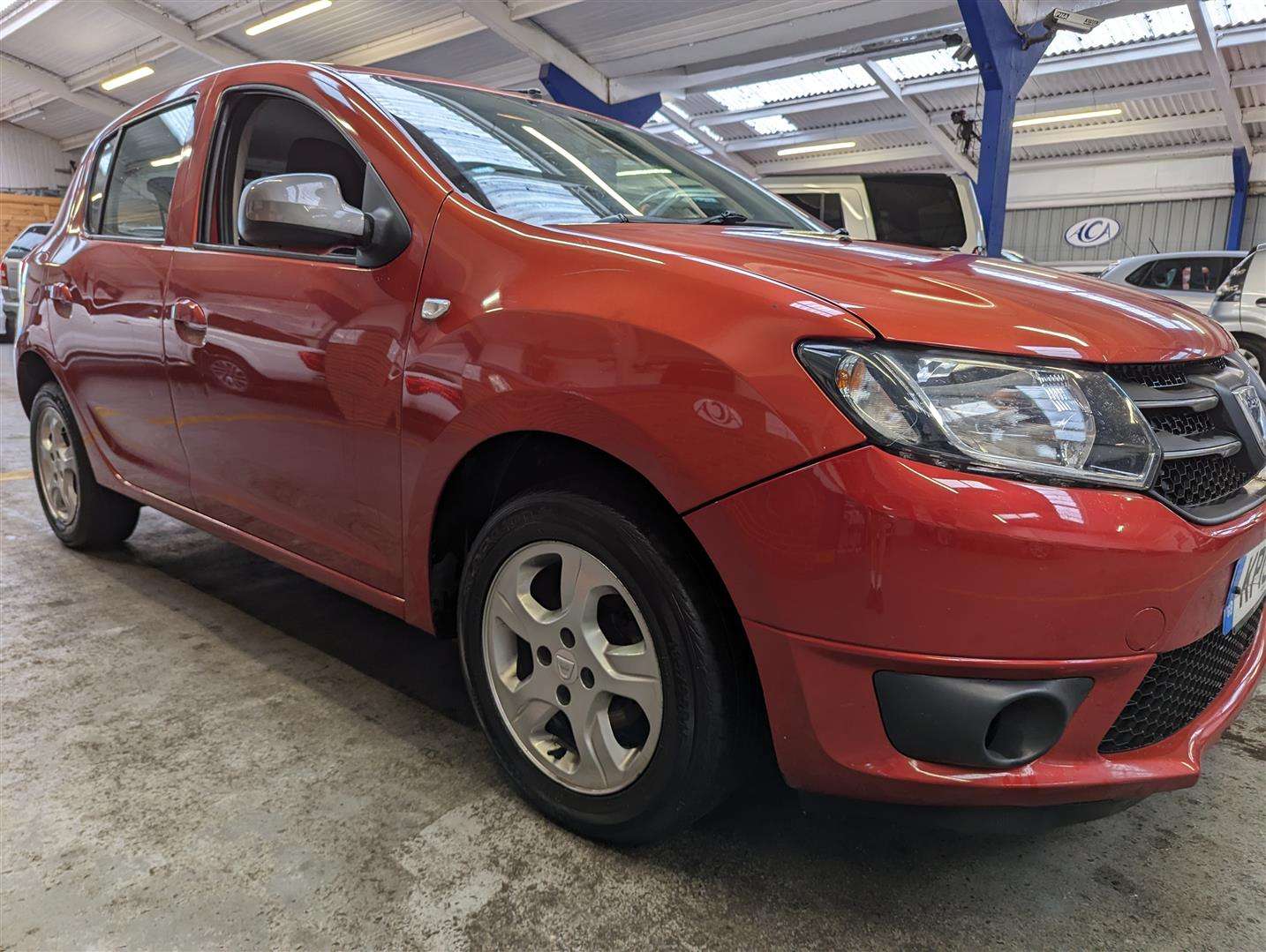 <p>2015 DACIA SANDERO LAUREATE TCE</p>