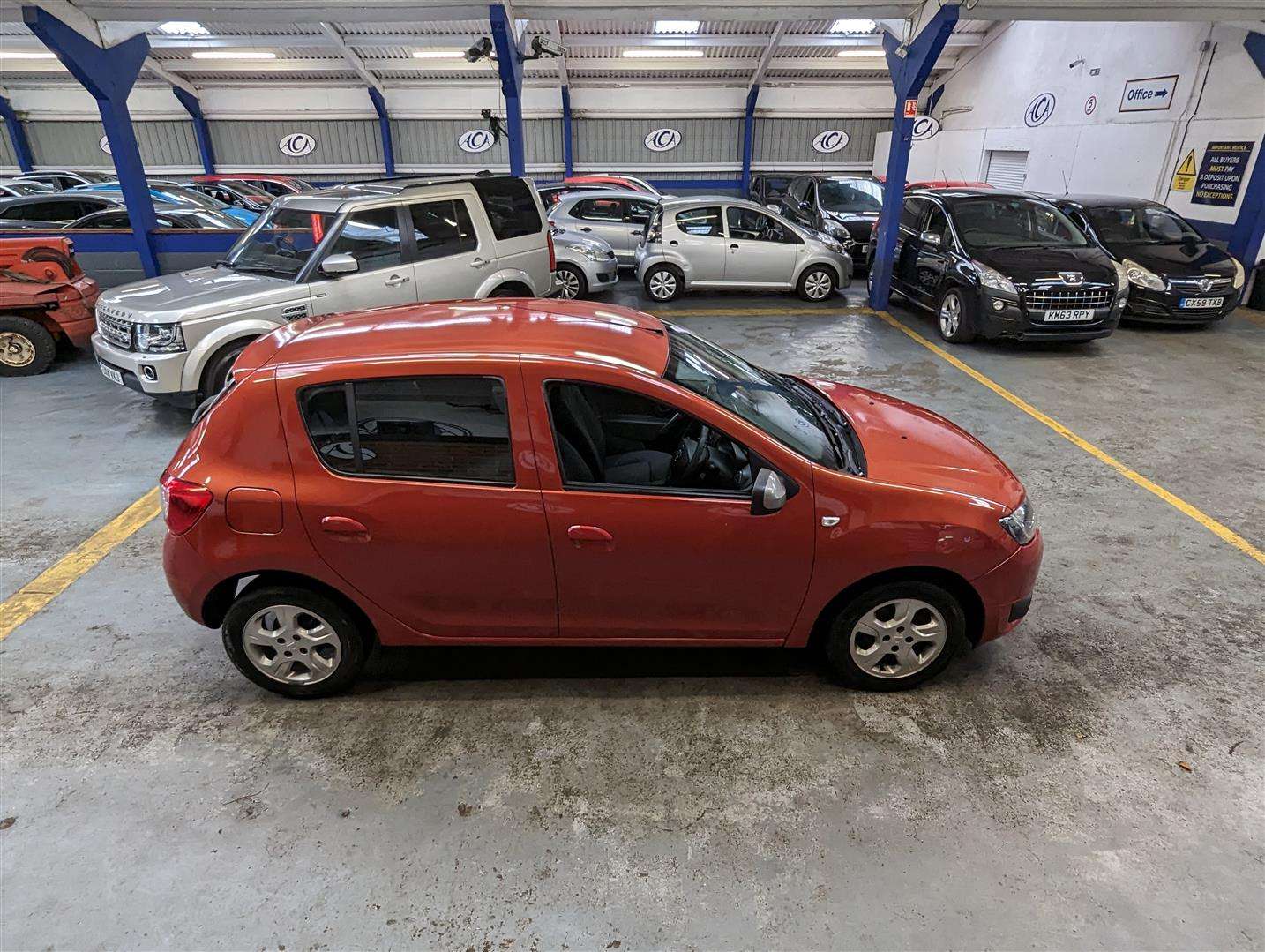 <p>2015 DACIA SANDERO LAUREATE TCE</p>