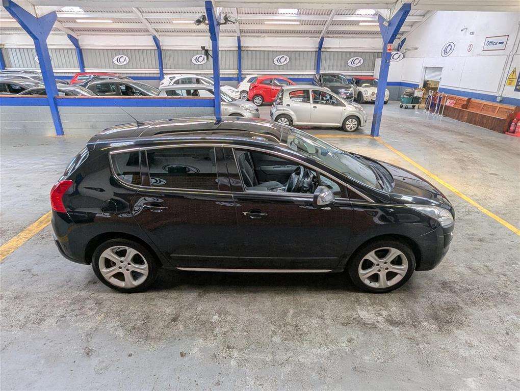 <p>2013 PEUGEOT 3008 ALLURE HDI</p>