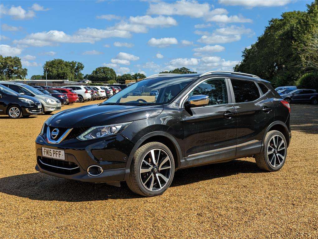 <p>2015 NISSAN QASHQAI TEKNA DCI</p>