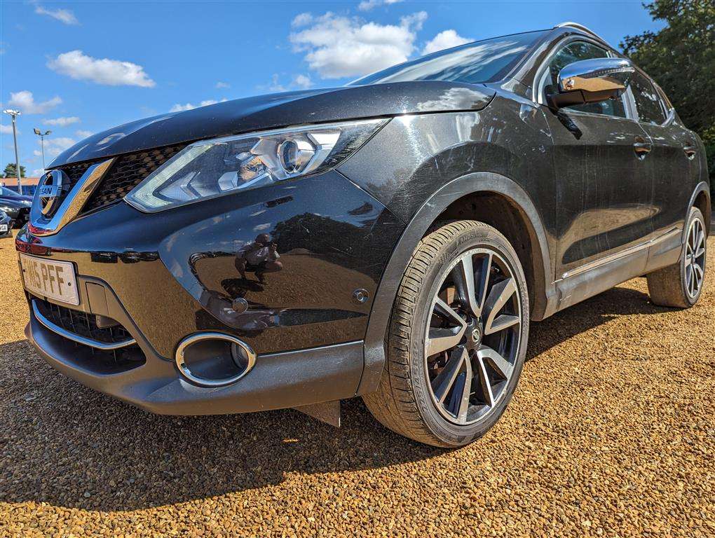 <p>2015 NISSAN QASHQAI TEKNA DCI</p>