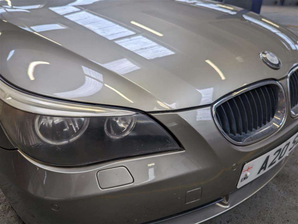 <p>2004 BMW 530 SE AUTO</p>