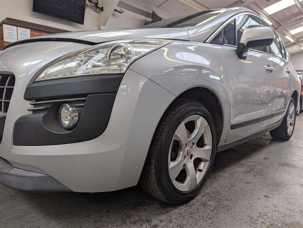 <p>2011 PEUGEOT 3008 SPORT HDI</p>