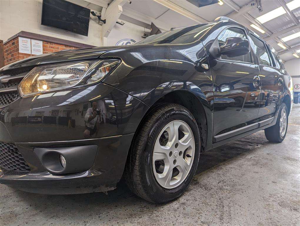 <p>2014 DACIA LOGAN MCV LAUREATE DCI</p>