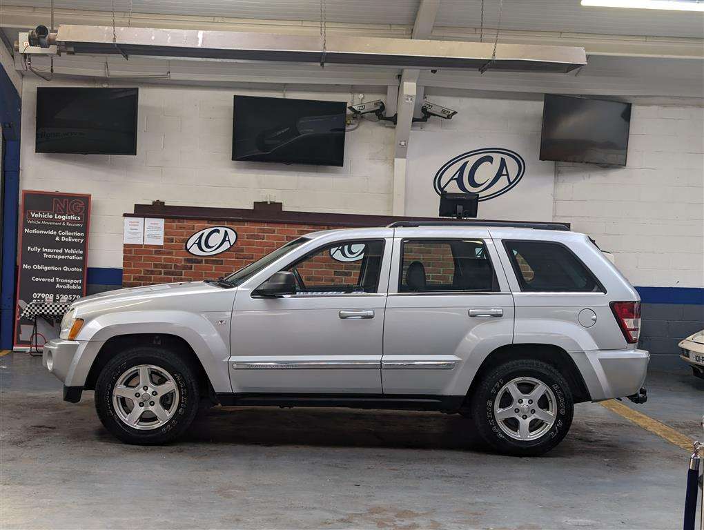 <p>2008 JEEP GRAND CHEROKEE CRD LTD AUTO</p>