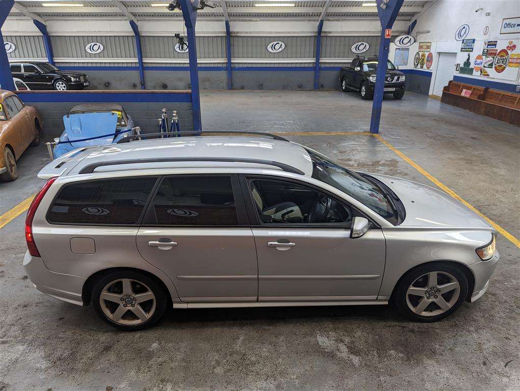 <p>2009 VOLVO V50 SPORT D</p>