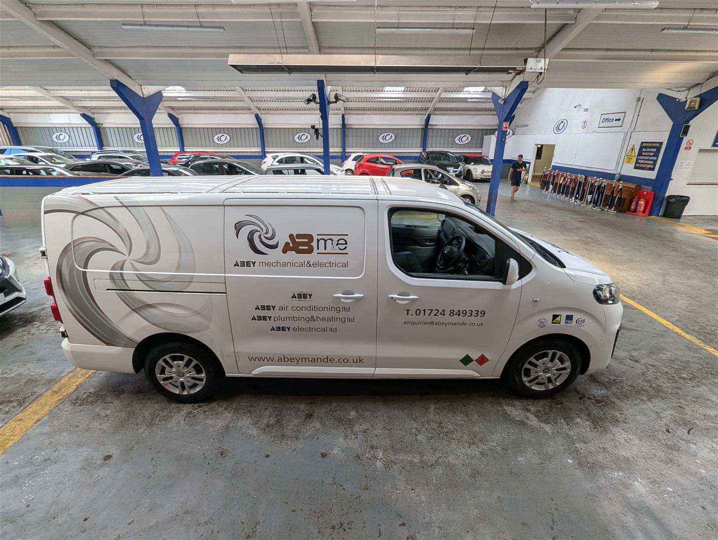 <p>2021 VAUXHALL VIVARO 2900 SPORTIVE S/S</p>