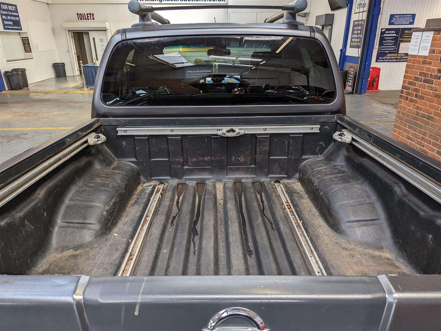 <p>2005 NISSAN NAVARA DCI AVENTURA AUTO</p>