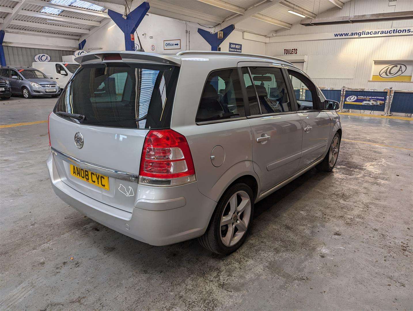 <p>2008 VAUXHALL ZAFIRA SRI</p>