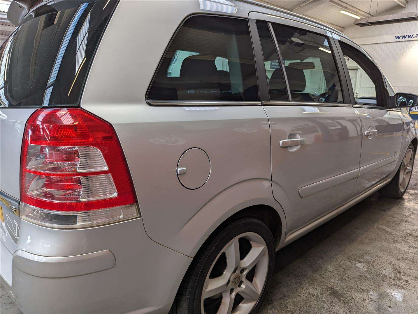 <p>2008 VAUXHALL ZAFIRA SRI</p>