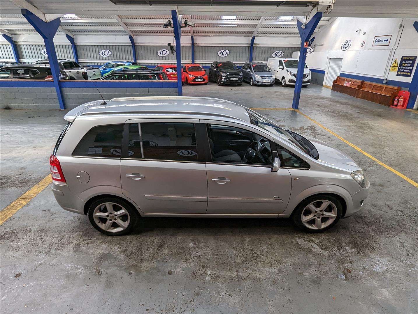 <p>2008 VAUXHALL ZAFIRA SRI</p>