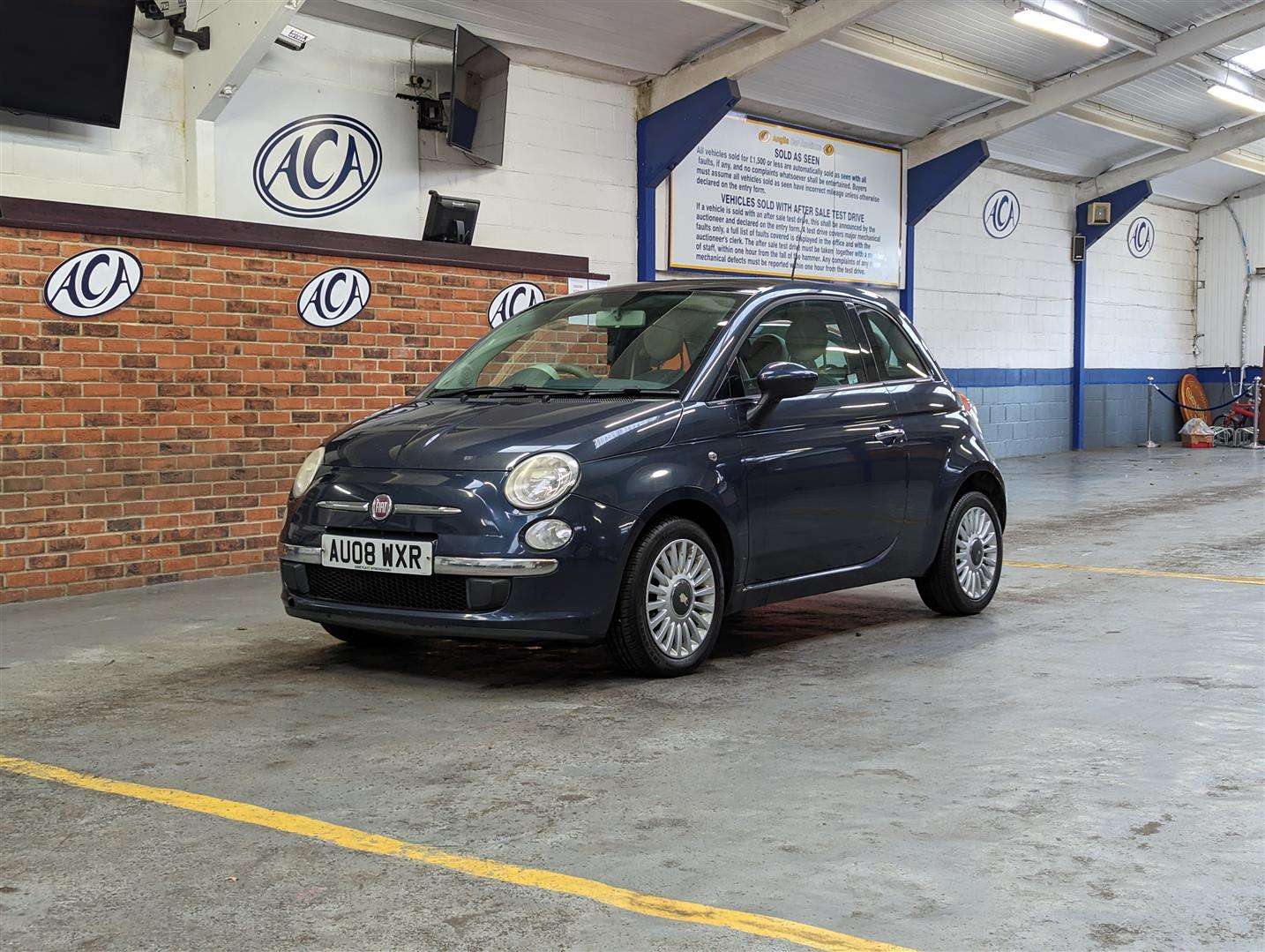 <p>2008 FIAT 500 LOUNGE M-JET RHD</p>