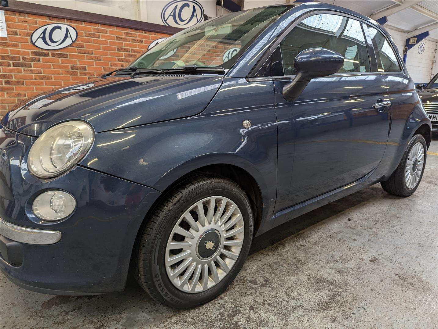 <p>2008 FIAT 500 LOUNGE M-JET RHD</p>